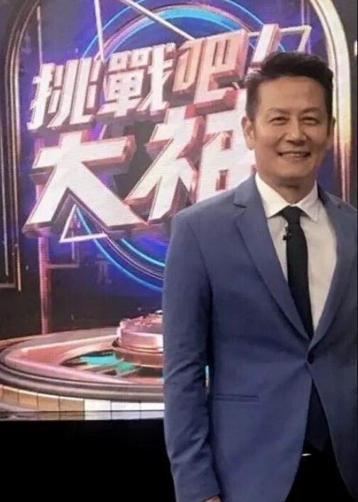 快手顶级东北骚妇菲儿居家偷汉通奸大黑逼兴奋潮喷 - 私房国产