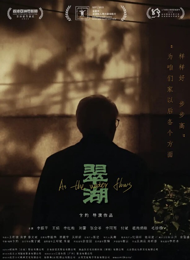 终于到达酒店中间还有个插曲就是原先订的酒店不给进拦住她了说未成nian换了一家不拦的才进去的我服了 - 私房国产